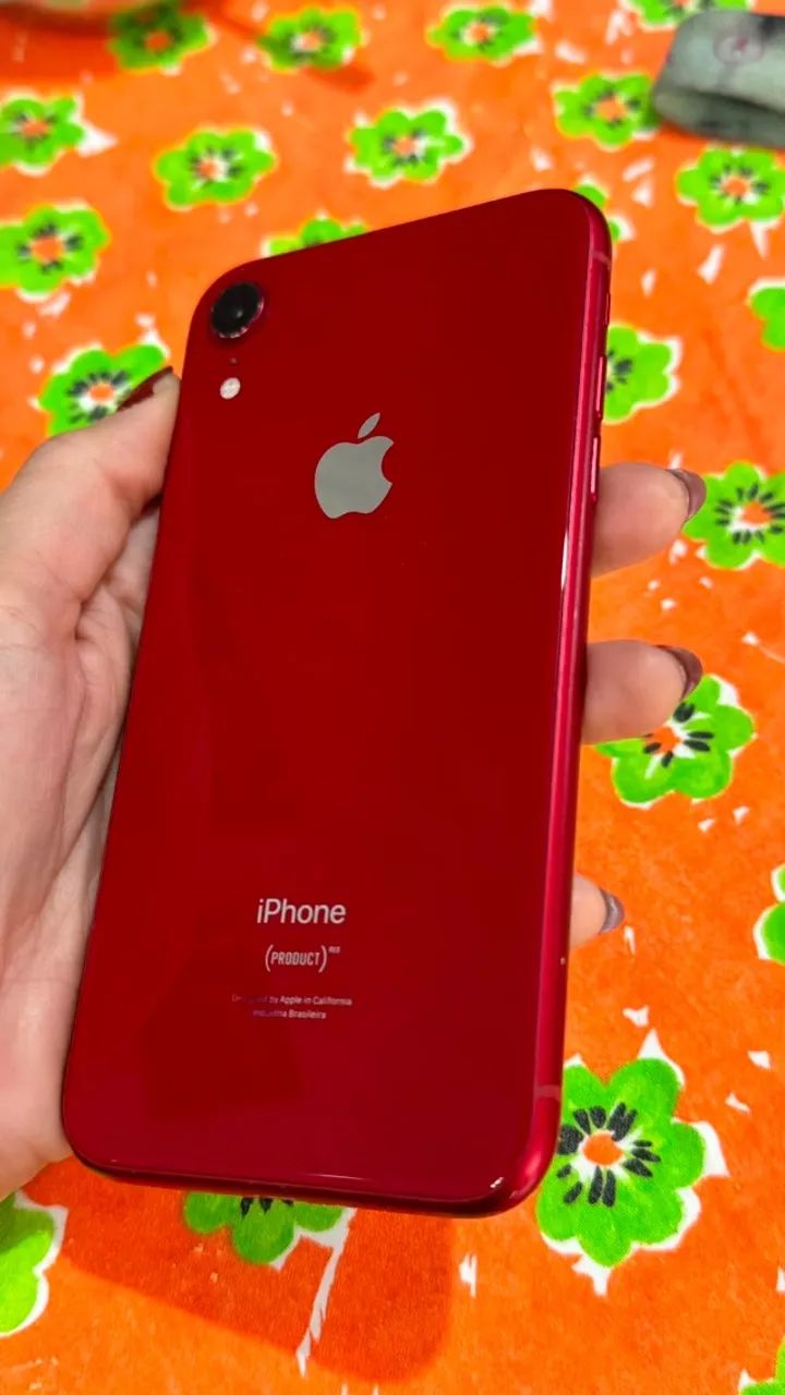 iPhone XR Vermelho (Product RED) - 128GB - Foto 2