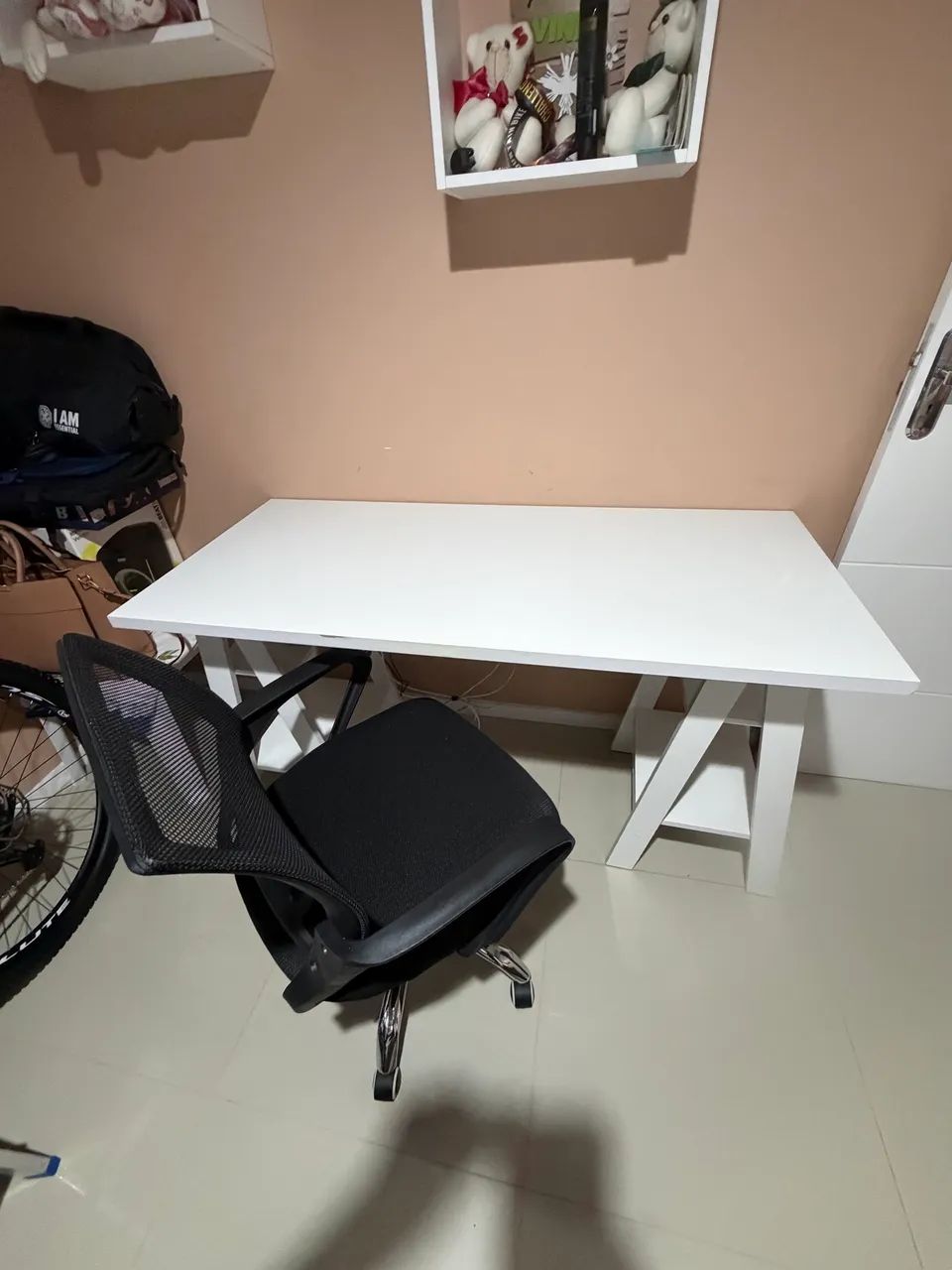Vendo escrivaninha e cadeira de escritório  - Foto 4