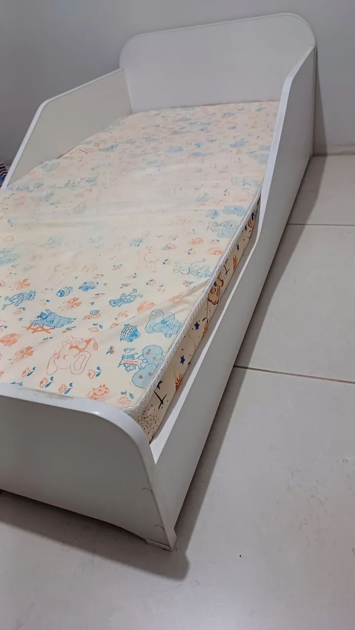 Cama Infantil + colchão 
