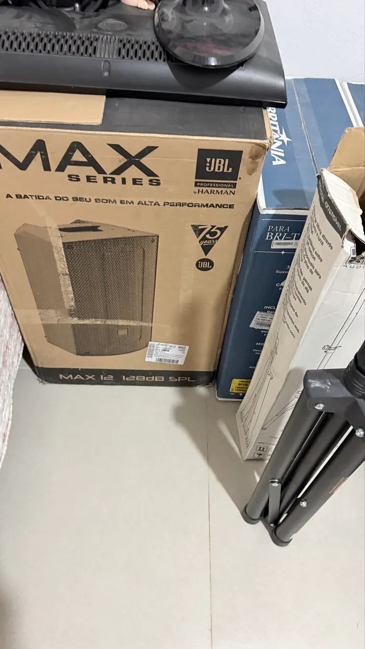 Caixas profissional Jbl max 12 ativas - Foto 3