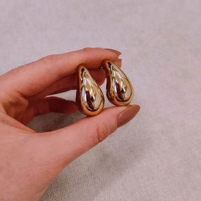 Brinco Gota Dourado Grande