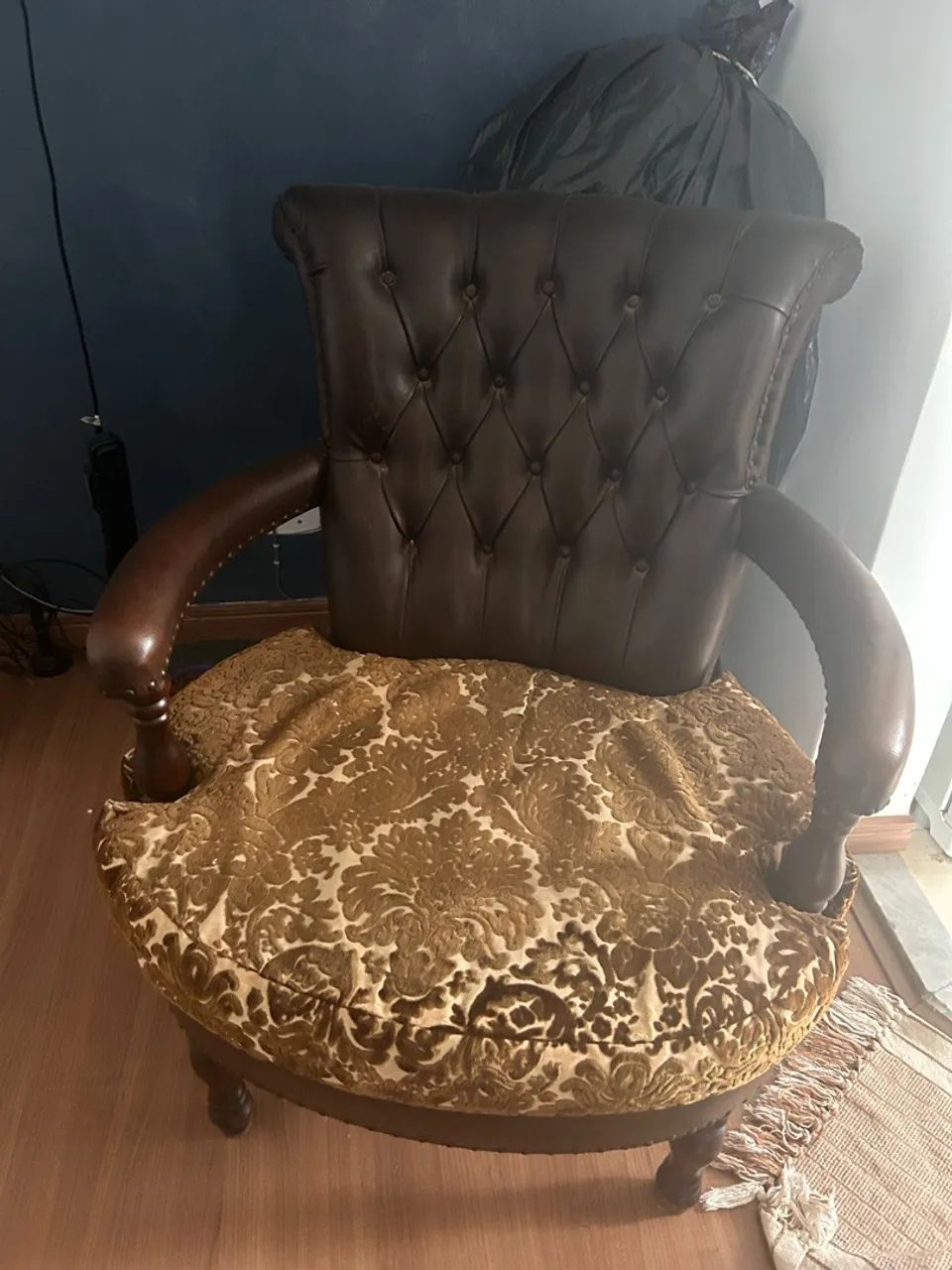 Sofa 3 lugares mais duas poltronas  - Foto 5