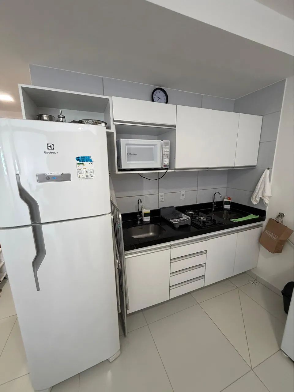 ALUGA-SE - STUDIO MOBILIADO NO EDF. COSTA DALMÁCIA | PIEDADE - Foto 4