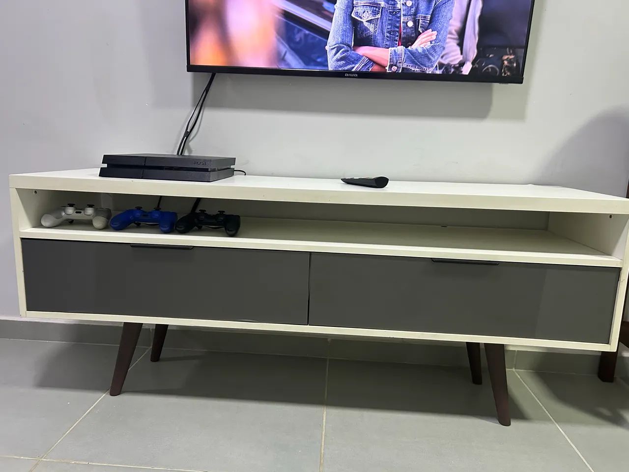 Móvel Rack madeira para sala 