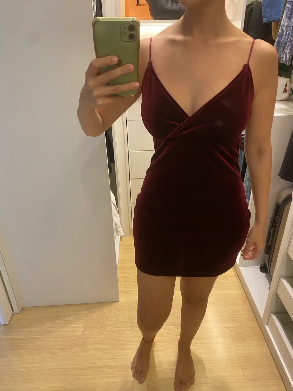 Vestido vermelho bordô veludinho