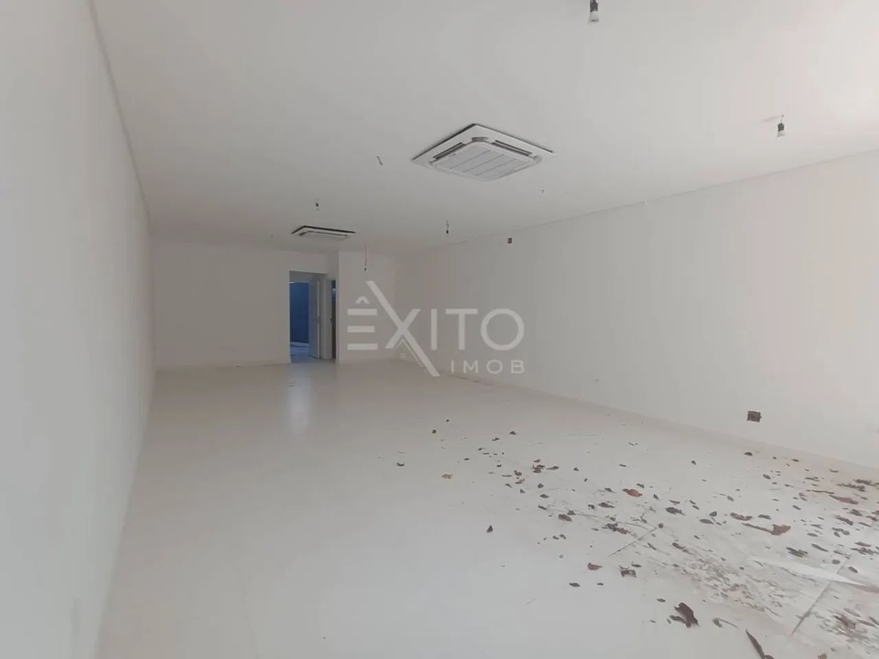 Sala Comercial para Locação Anual no Centro de Bertioga - Foto 2
