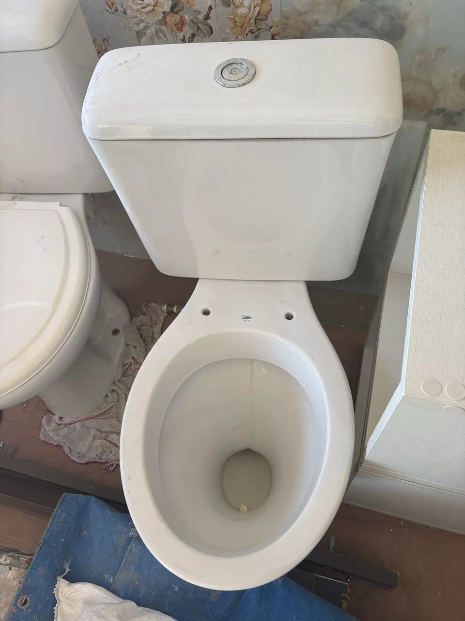 Vaso Sanitário Celite com Caixa Acoplada e Assento  - Foto 2