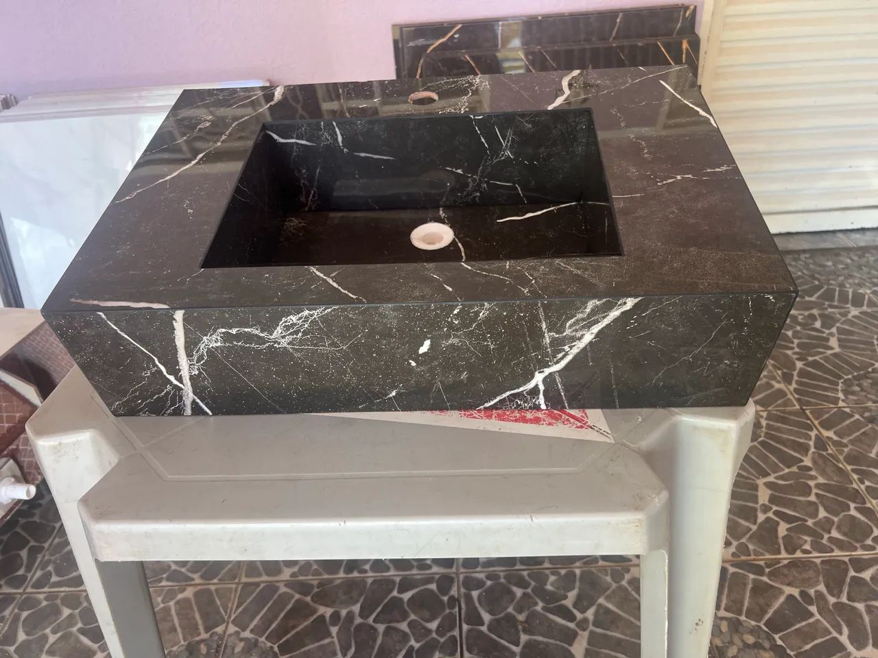 Pia para banheiro 60 por 40 ou sob medida , 250 reais  - Foto 5