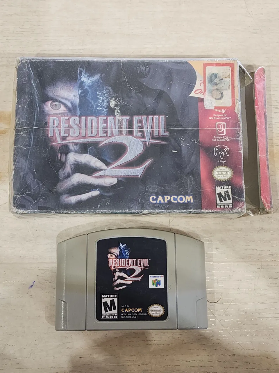 Resident Evil 2 para Nintendo 64 com caixa e berço - Jogos de