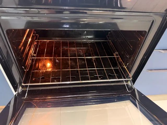 Fogão Electrolux 5 Bocas Inox com Tripla Chama e Timer Digital - Excelente Estado! - Foto 4