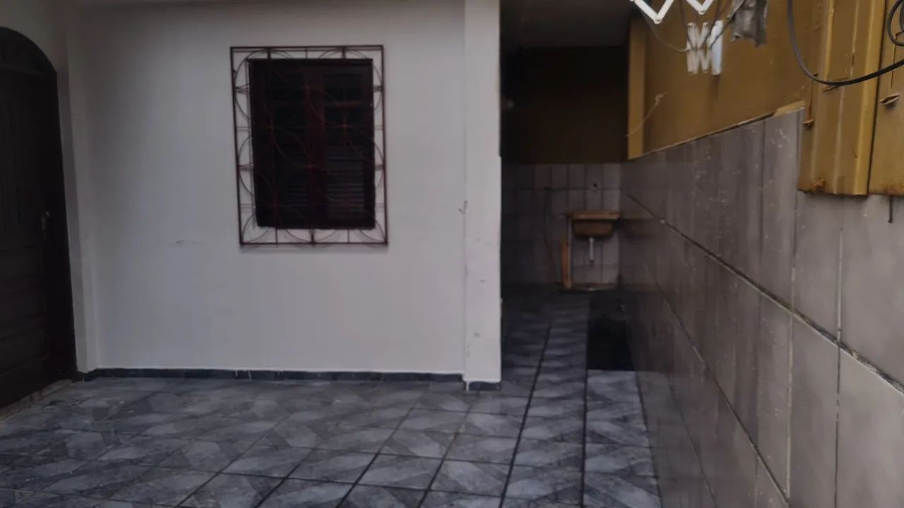 Aluguel anual casa no centro Piúma  - Foto 3