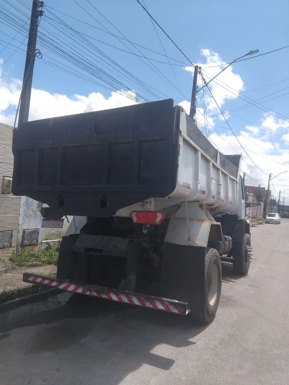 Vendo e troco caçamba toco pronta pra transferir  - Foto 4