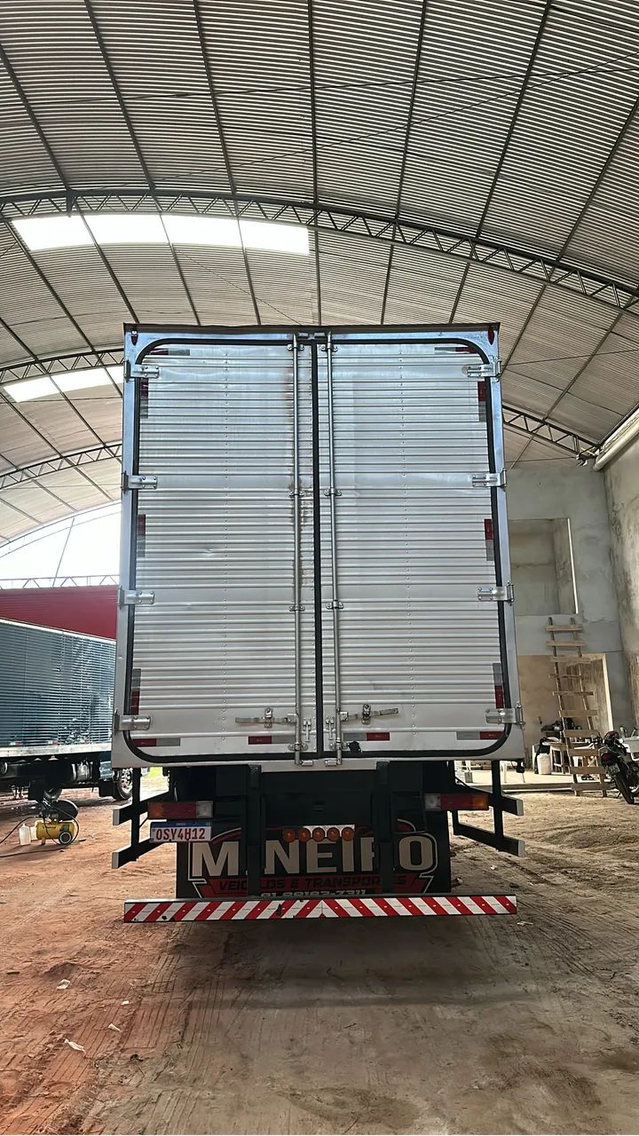 Vendo Baú 10.5 x 3  - Foto 3
