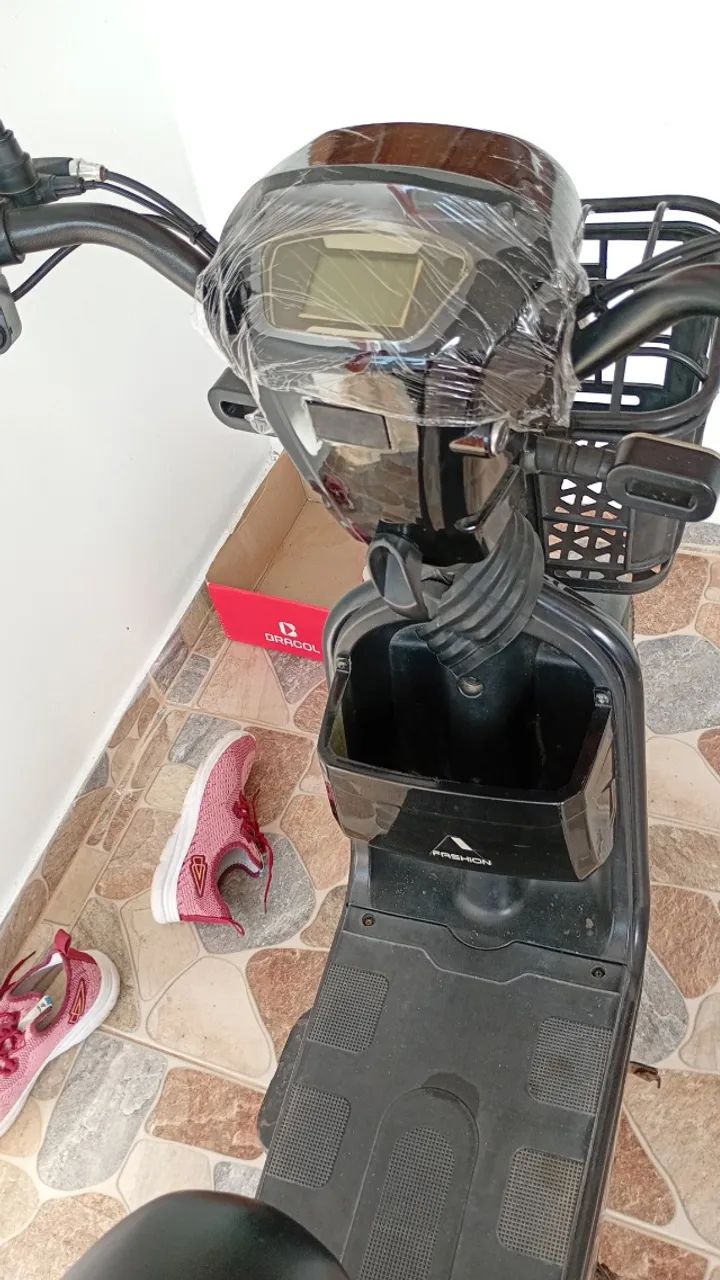 Vendo scooter eletrica em bom estado funcionando  - Foto 3