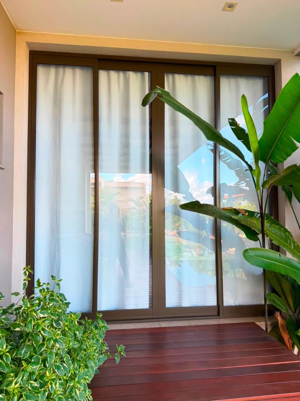 ESQUADRIA COMPLETA COR BRONZE