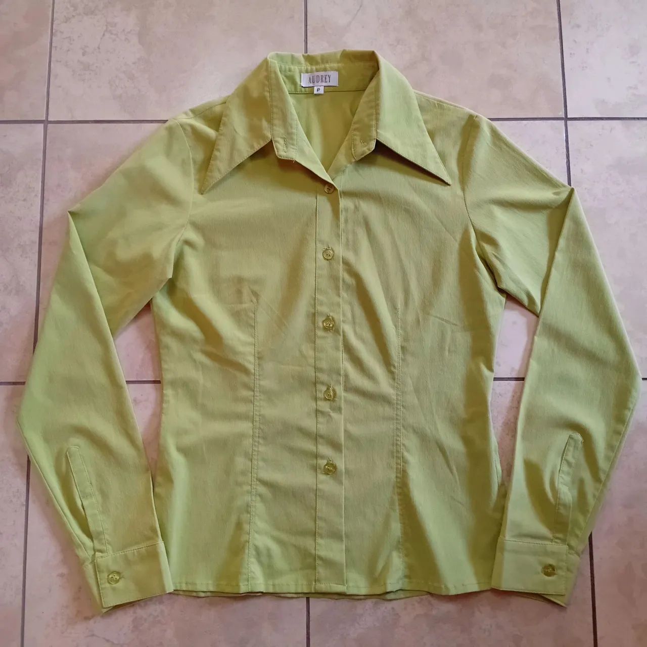 Camisete verde de manga longa