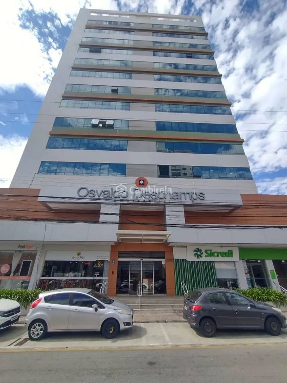 Sala Comercial para Locação com 01 Vaga de Garagem no Bairro Kobrasol
