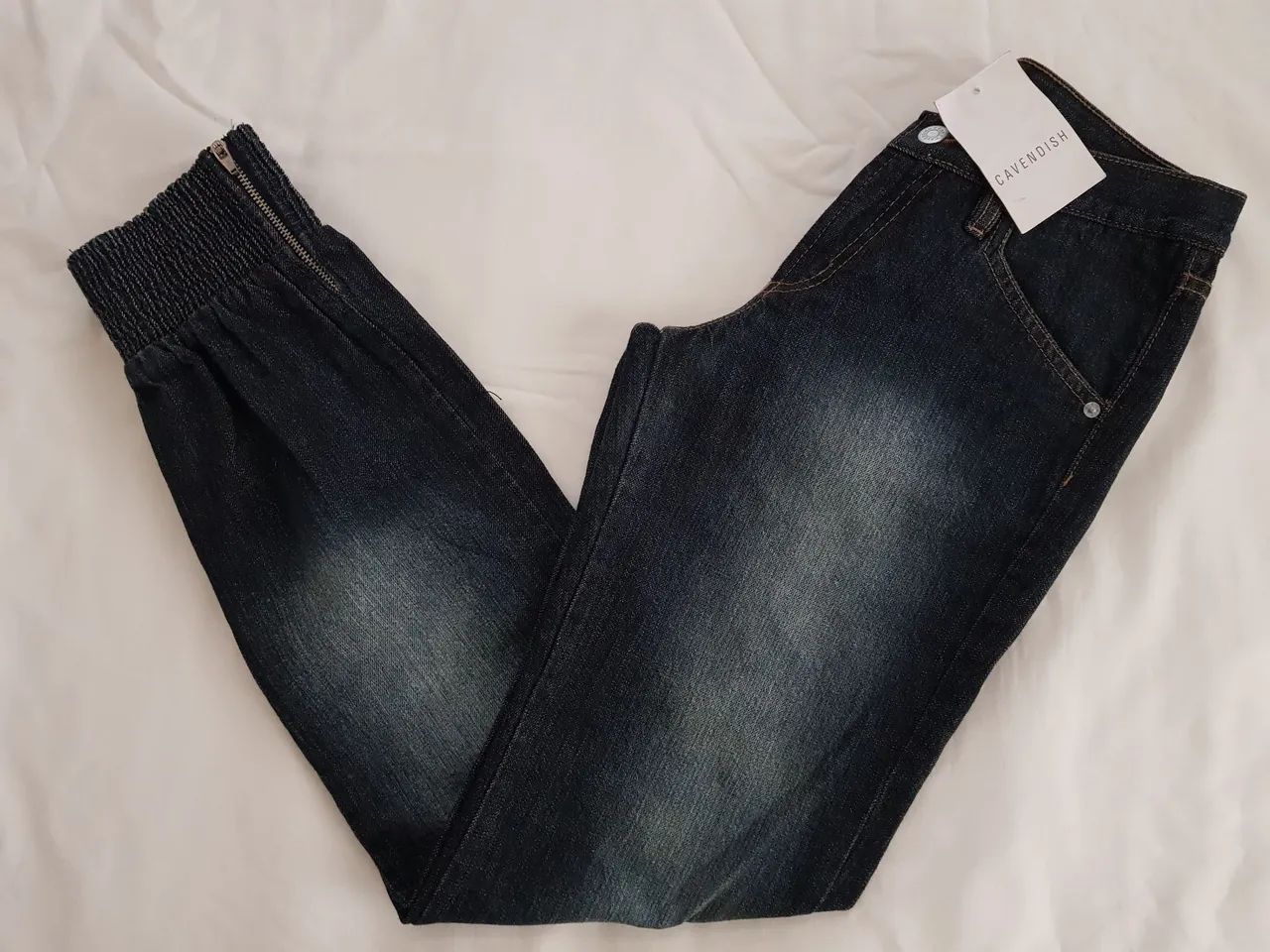 Calça Jeans Feminina Jogger da Cavendish. Nova. Super Estilosa e Moderna.  - Foto 3