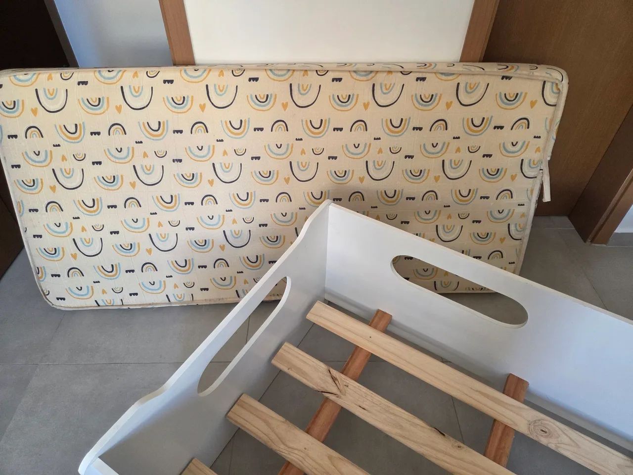 Cama infantil com colchão  - Foto 4