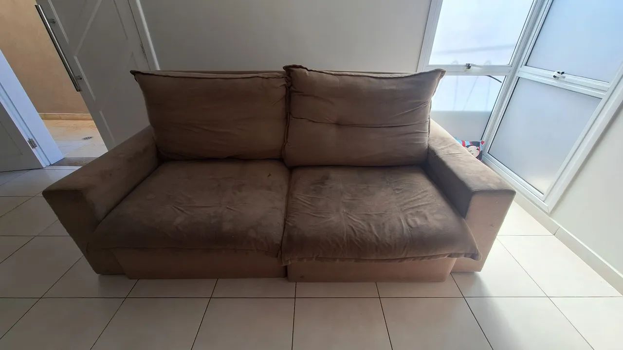 Sofá retrátil usado
