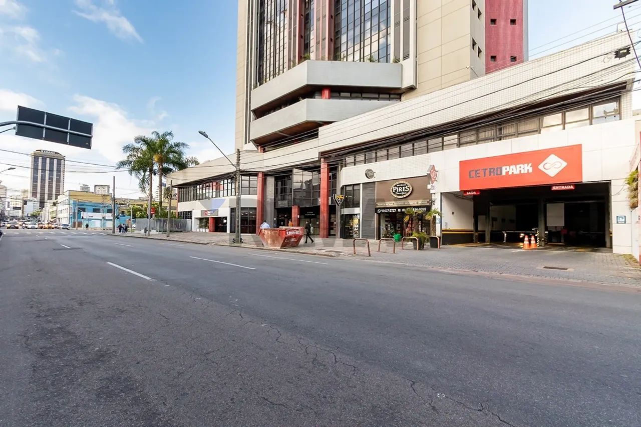Sala Comercial com 30 m² no Edifício Atlanta Mall no Centro de Curitiba - Foto 4