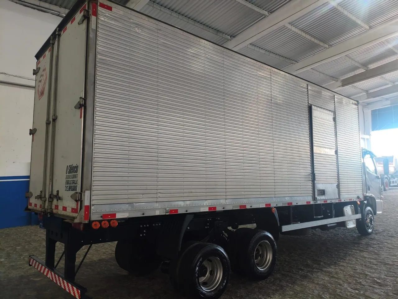 VENDO M.BENZ ACELO 1016 TRUCADA - Foto 4