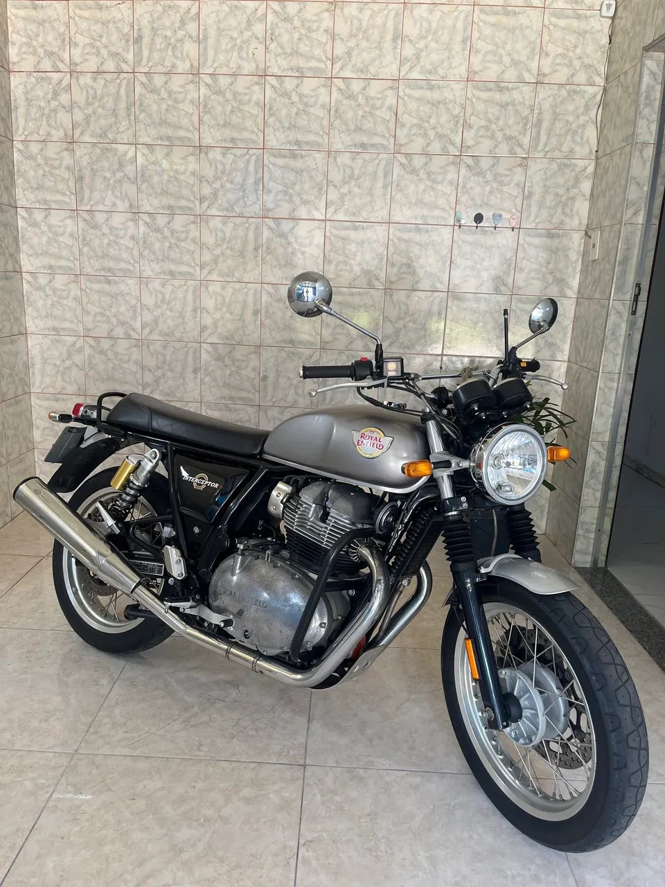 interceptor 650 cheia de acessórios  - Foto 4