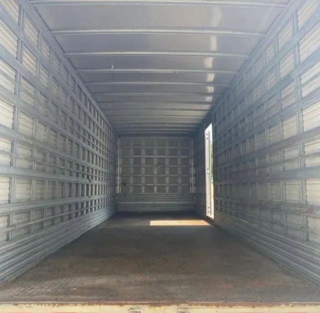 Volvo vm 270 6x2 Ano 2020 - Foto 4