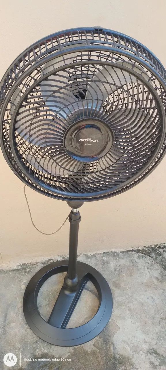 Vendo esse ventilador de coluna 40 cem está funcionando perfeitamente faço entrega 