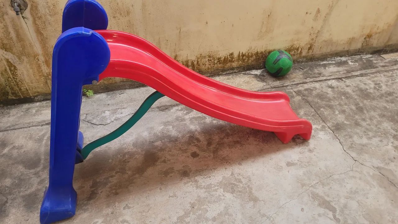 Escorregador infantil 3 degraus