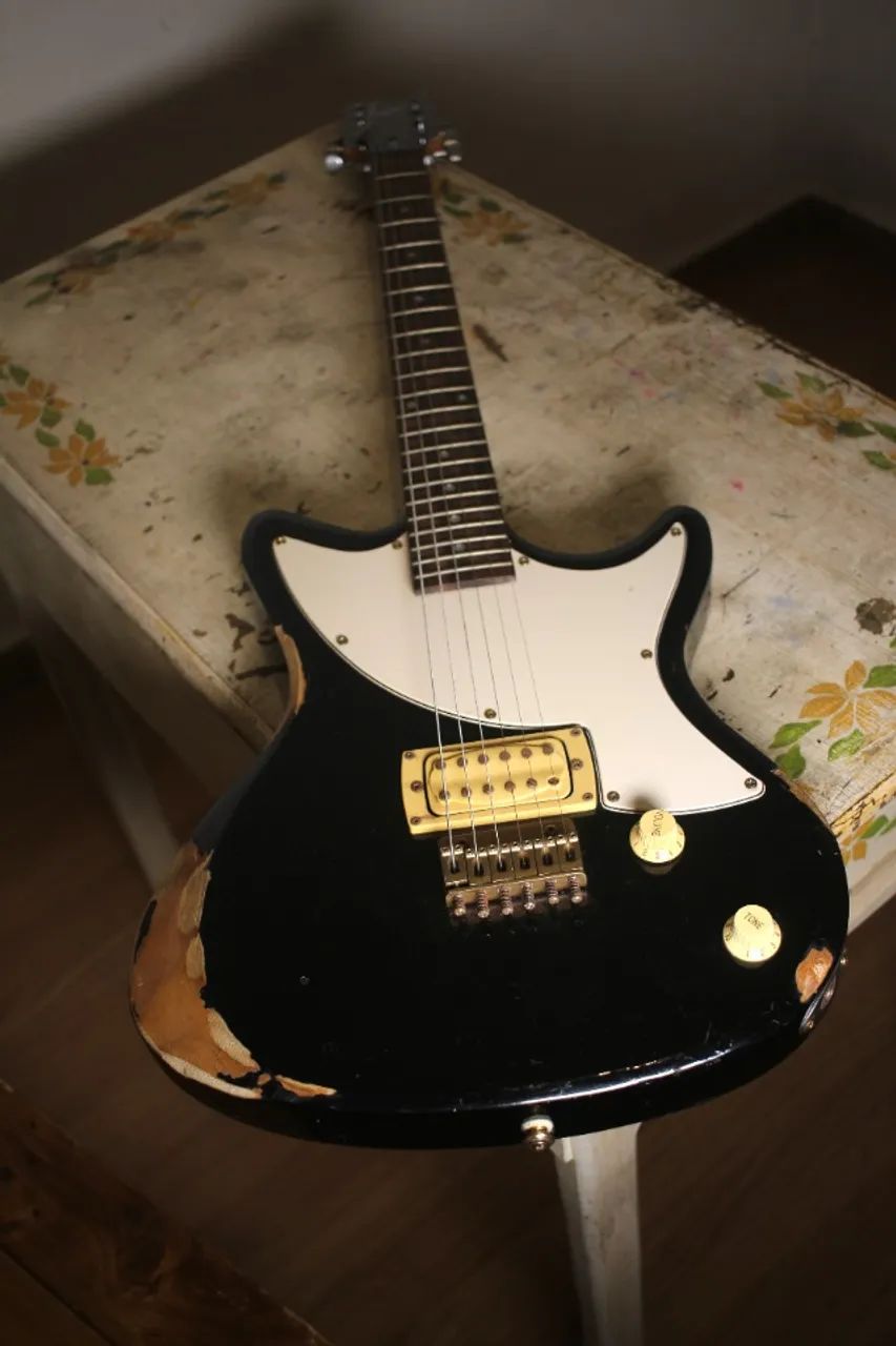 Guitarra First Act  - Foto 2