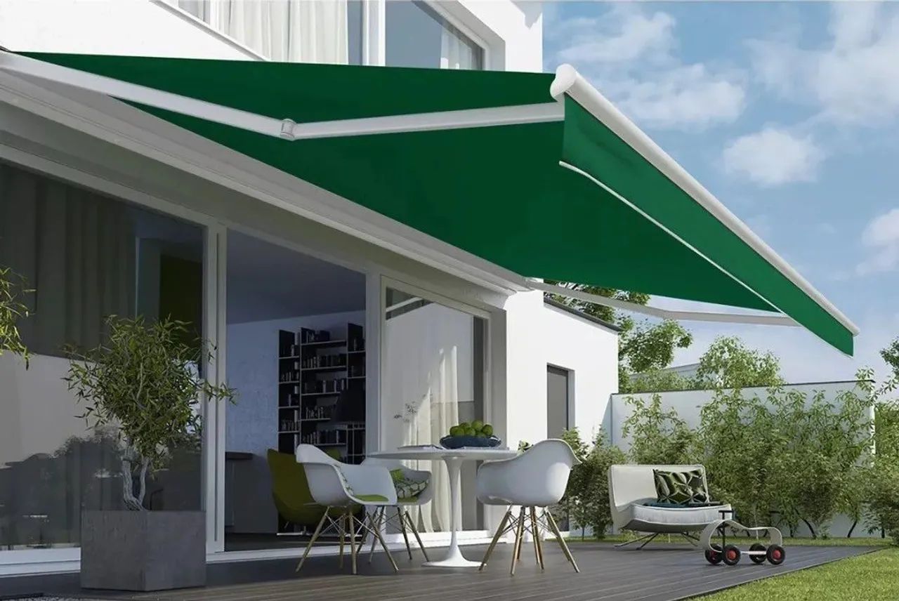 Toldo retrátil articulado verde 