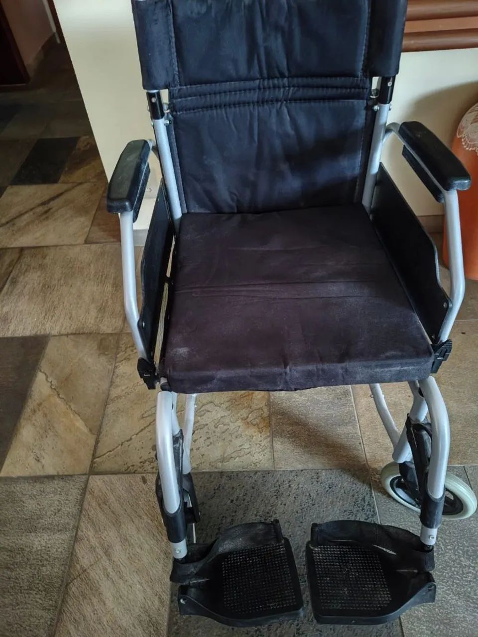Cadeira de rodas - Foto 4