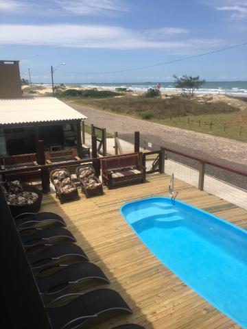 Tramandai beira mar com piscina vista da praia aptos kitnetes cabanas - Foto 6