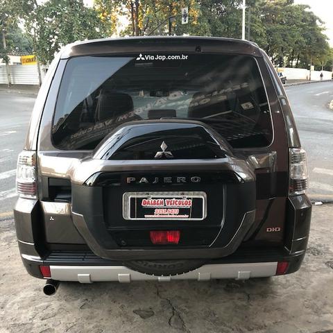 Mitsubishi Pajero Full HPE 3.2 Diesel 4x4 Aut 5P 7 Lugares - Foto 4