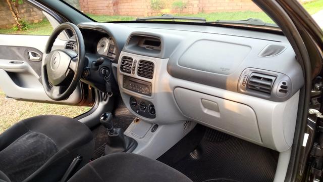 "Oferta" Clio Sedan Privilege 1.6 Hi-Flex 2006 - Foto 5
