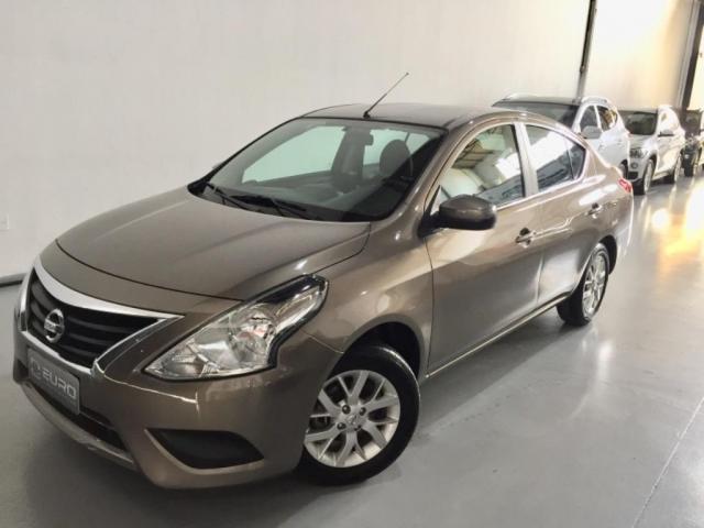 Nissan Versa 1.6 SV CVT
