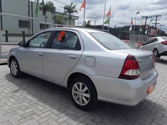 ETIOS 2019/2020 1.5 X PLUS SEDAN 16V FLEX 4P AUTOMÁTICO - Foto 6