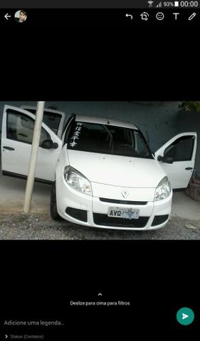 Sandero. 15.000,00