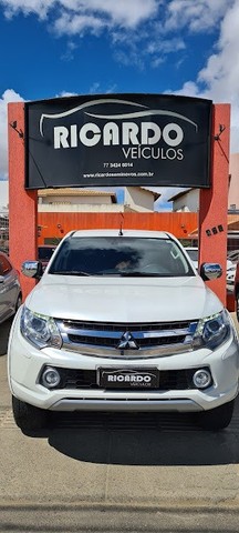 TRITON L200 SPORT 2.4 HPE-S 4X4 DIESEL AUTOMÁTICA 2019