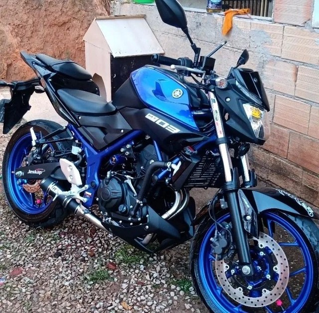 YAMAHA MT 03