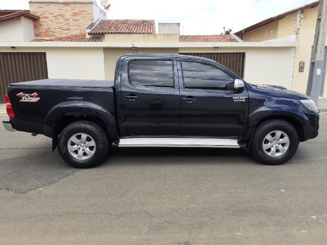 HILUX SRV 4X4 AUTOMÁTICA