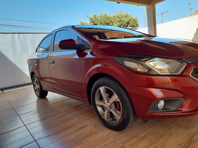 VENDO PRISMA 1.4 LTZ 16/17 COMPLETO PNEUS NOVOS SÓ TRASFERI