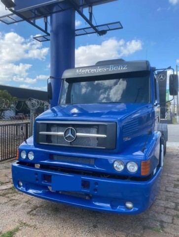 CAMINHÃO MERCEDES-BENZ