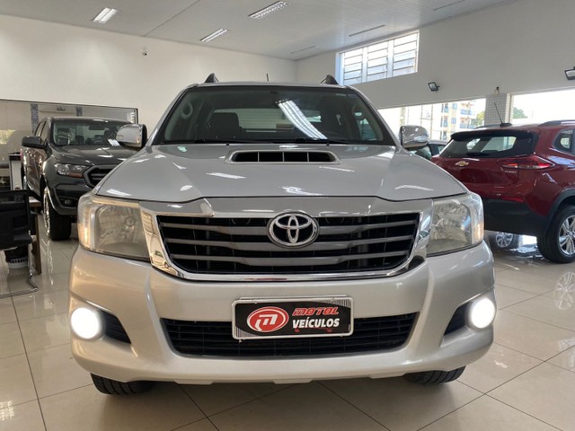 HILUX SRV 4X4 DIESEL AUT. 13/13