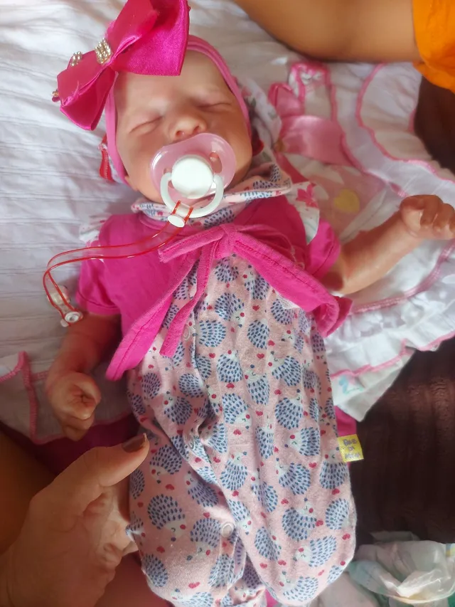 Bonecas Bebê Reborn de 48 cm, realistas realistas dormindo bebês  recém-nascidos feitos à mão para meninos ou meninas a partir de 3  anos,Menina : : Brinquedos e Jogos