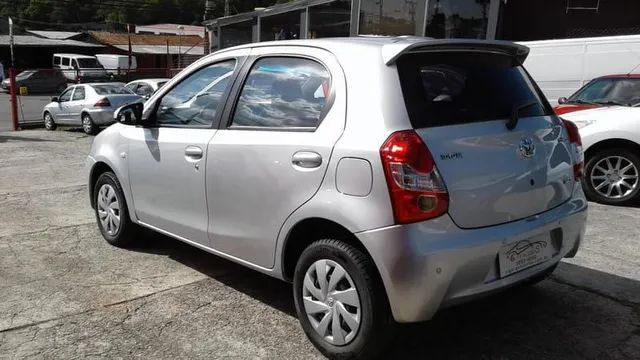 TOYOTA ETIOS HB XS 1.5 AUTOMATICO 2017 - Foto 6