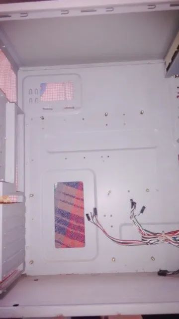 Gabinete ATX Capricorn II  - Foto 2