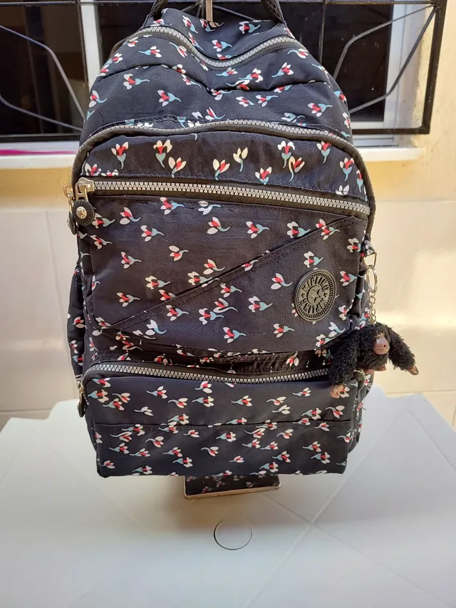 Mochila com chaveiro