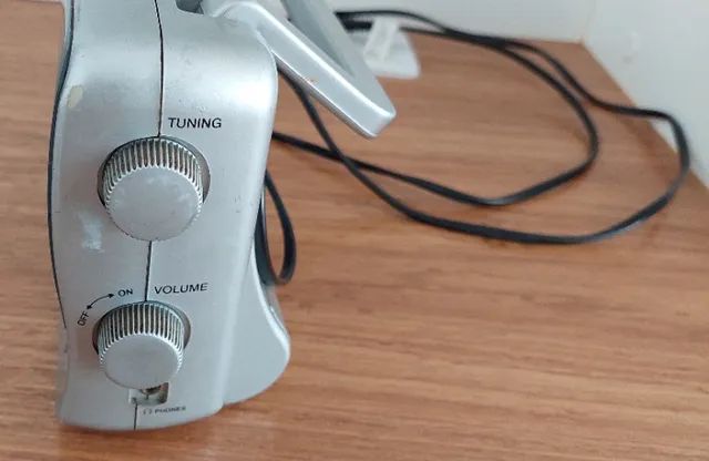 Rádio Portátil Antigo Toshiba 4 faixas  - Foto 4